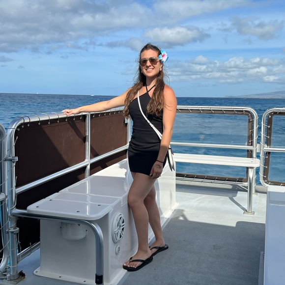 Meet your Posher, Jade - Picture 3 of 4